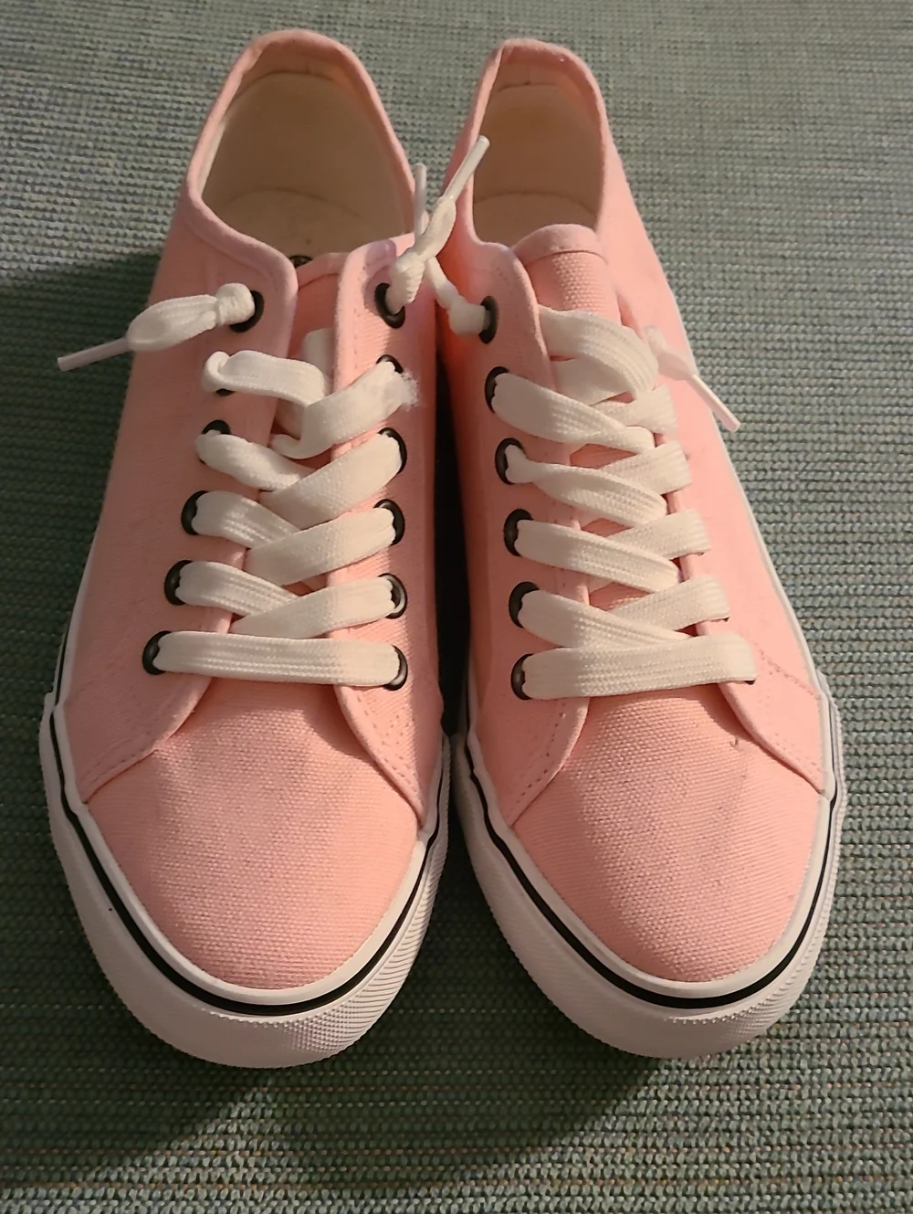 BTC! Source Unknown Pink Canvas Low-Top Lace-Up Sneakers